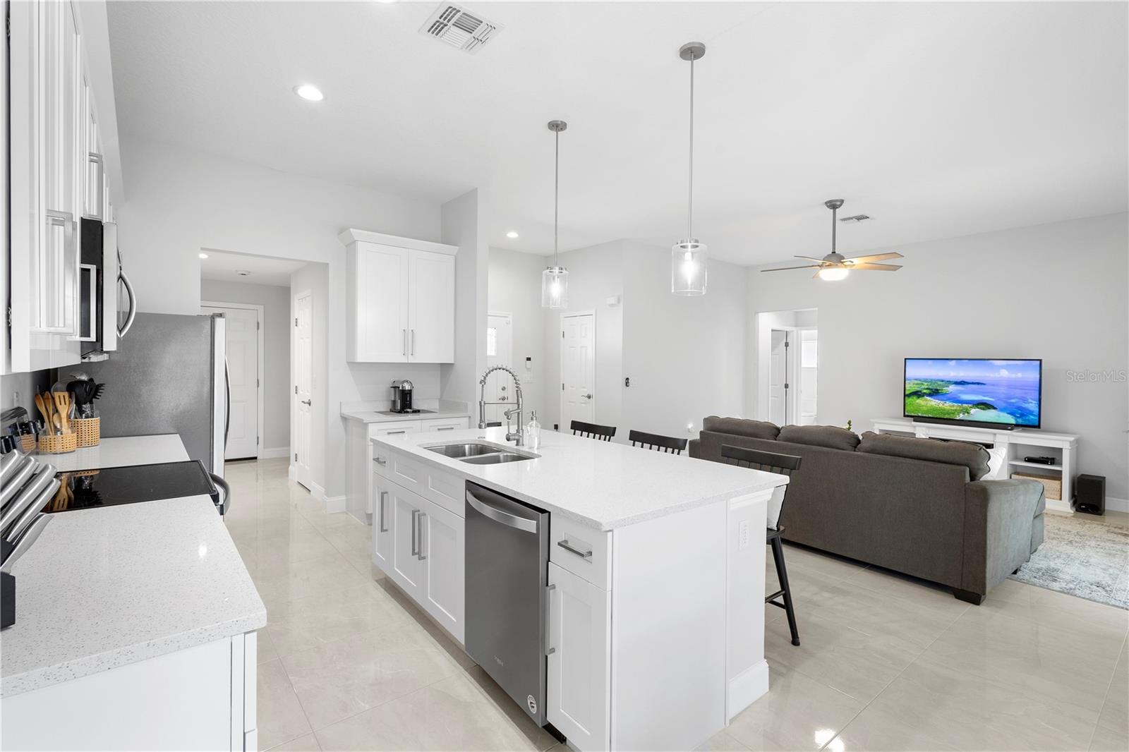 2849 WINDSOR HEIGHTS ST