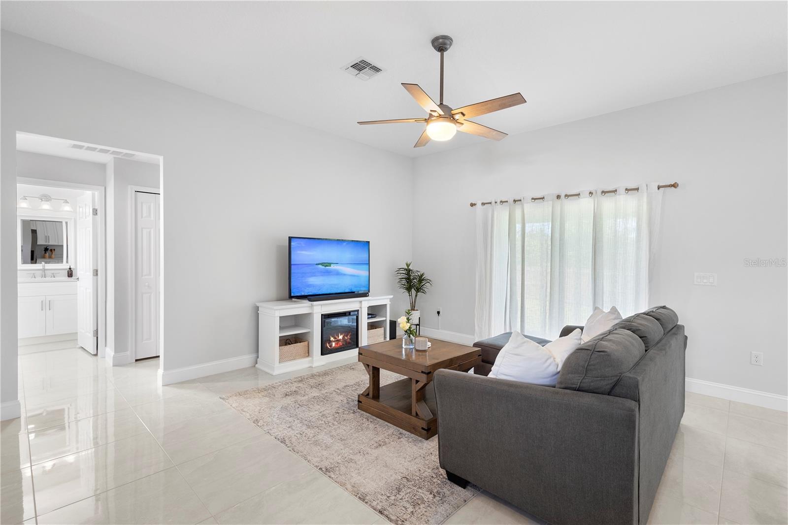 2849 WINDSOR HEIGHTS ST