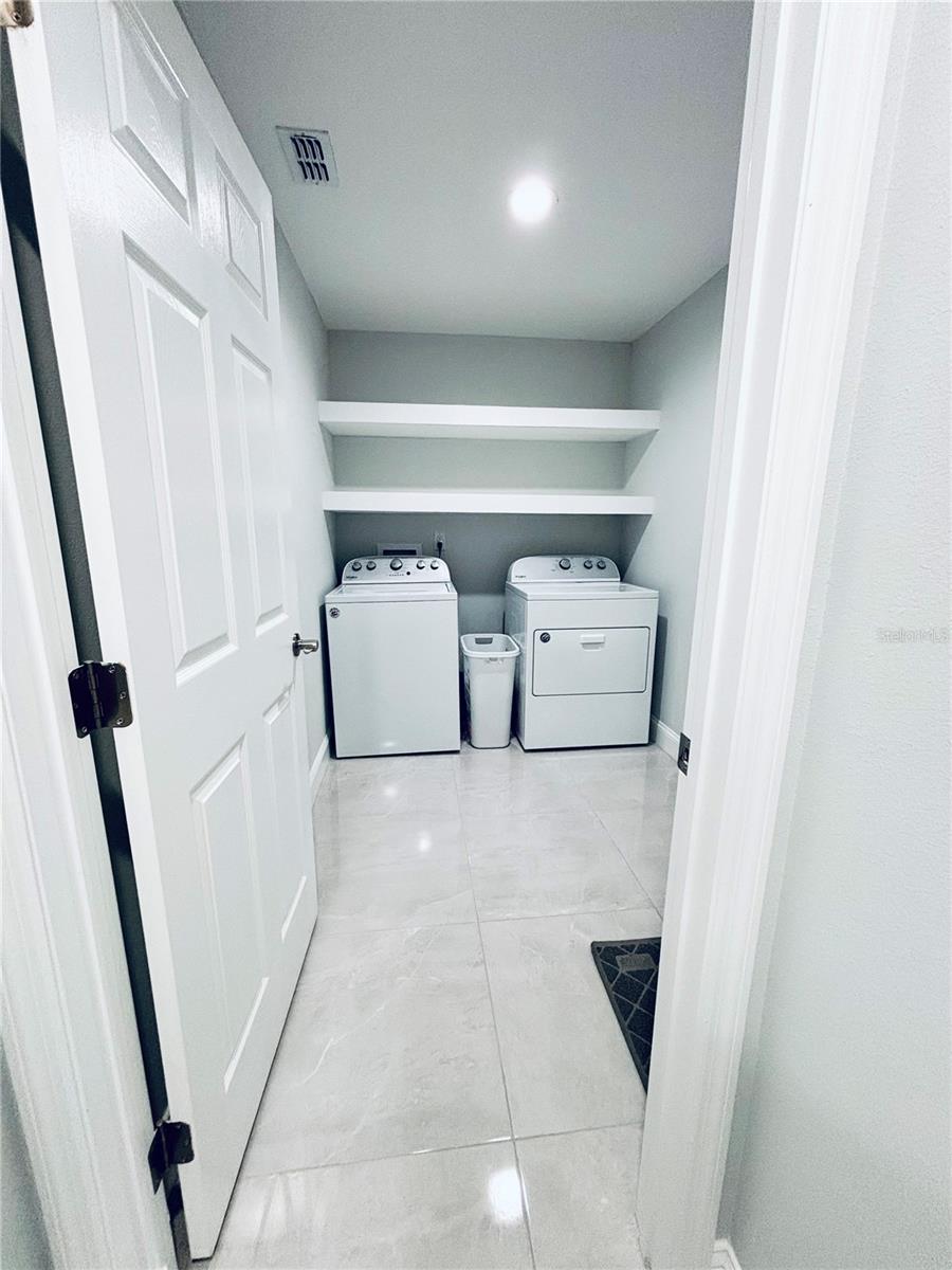 2849 WINDSOR HEIGHTS ST