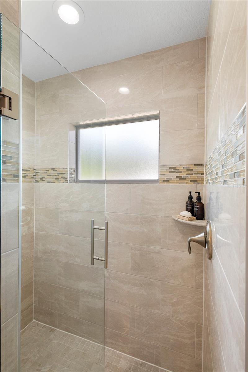 2849 WINDSOR HEIGHTS ST