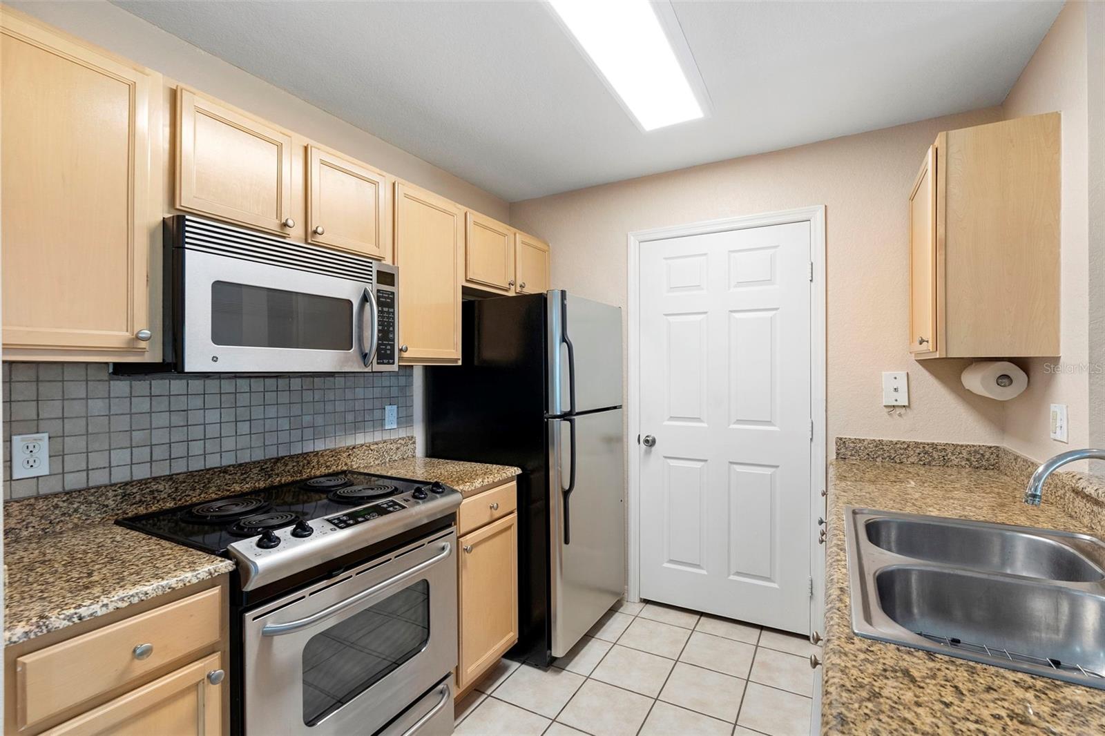 910 REGATTA BAY DR #5-201