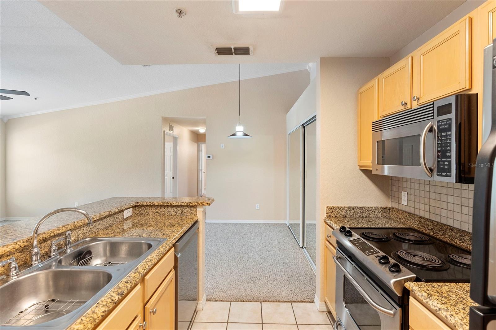 910 REGATTA BAY DR #5-201