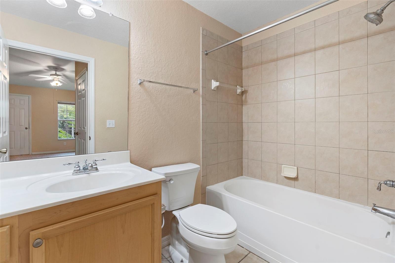 910 REGATTA BAY DR #5-201