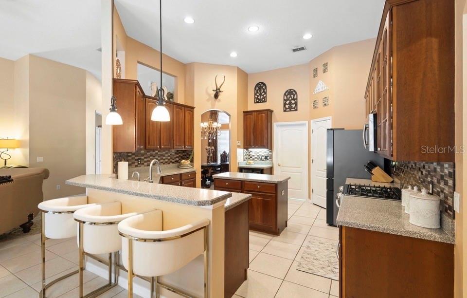 281 MEADOW BEAUTY TER