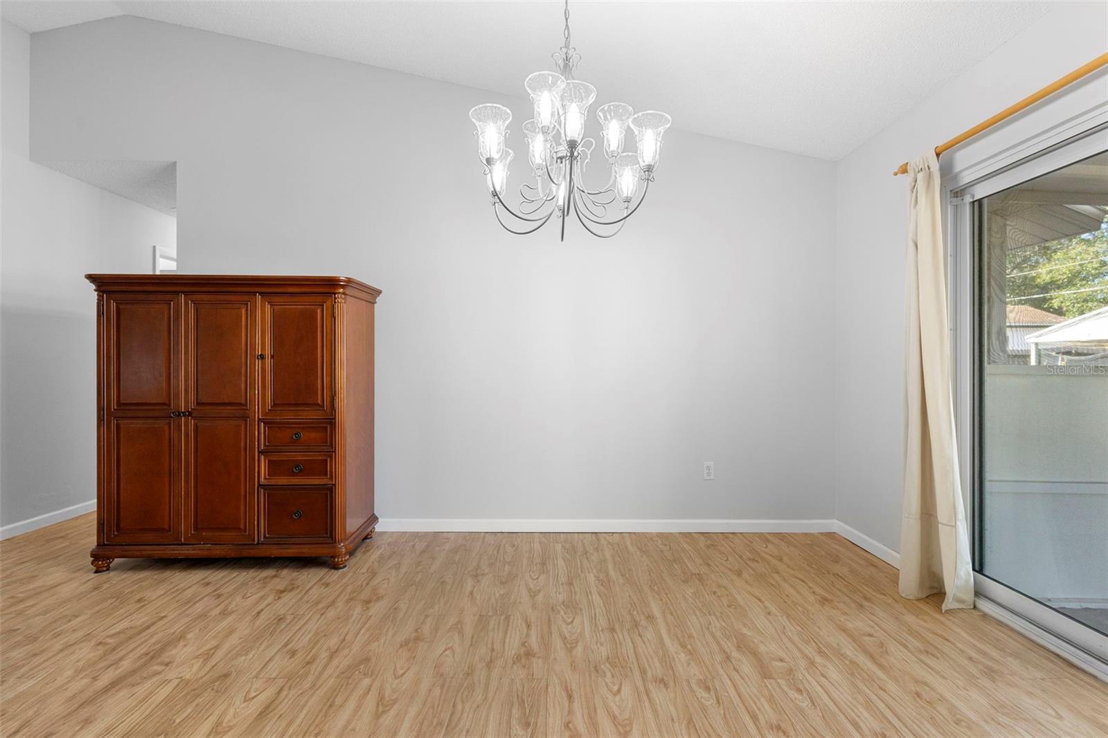 3560 APPLE ORCHARD DR