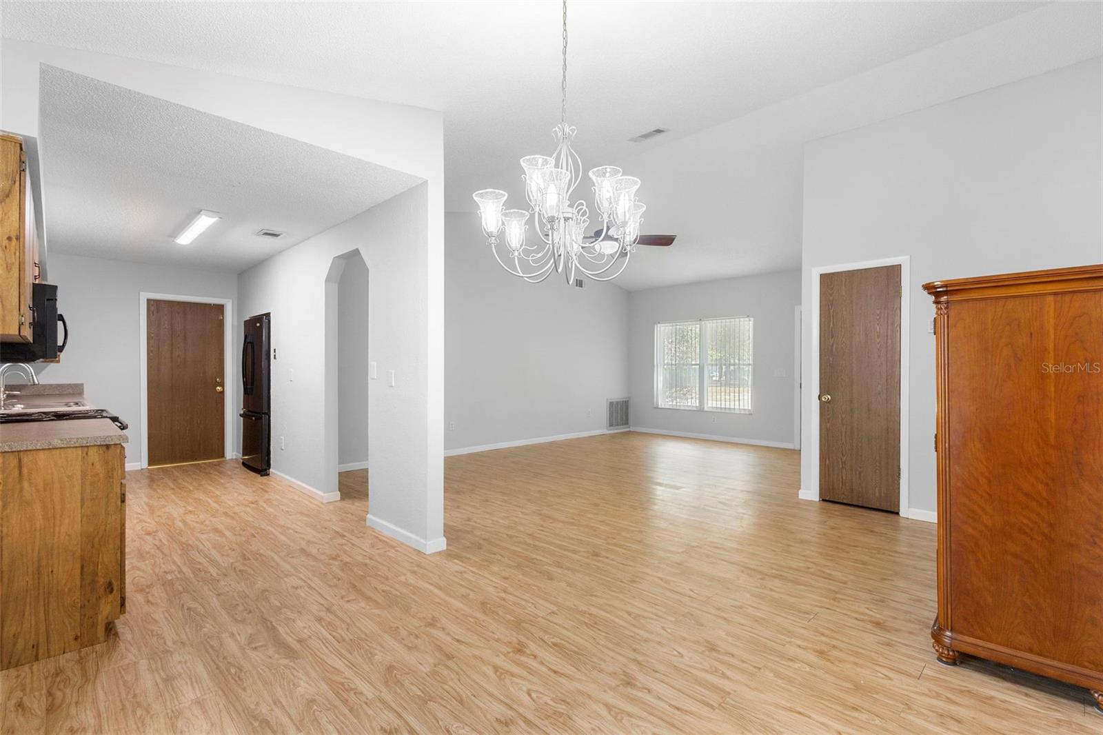 3560 APPLE ORCHARD DR