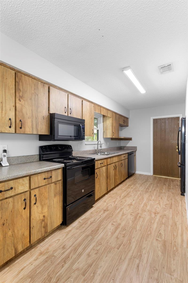 3560 APPLE ORCHARD DR