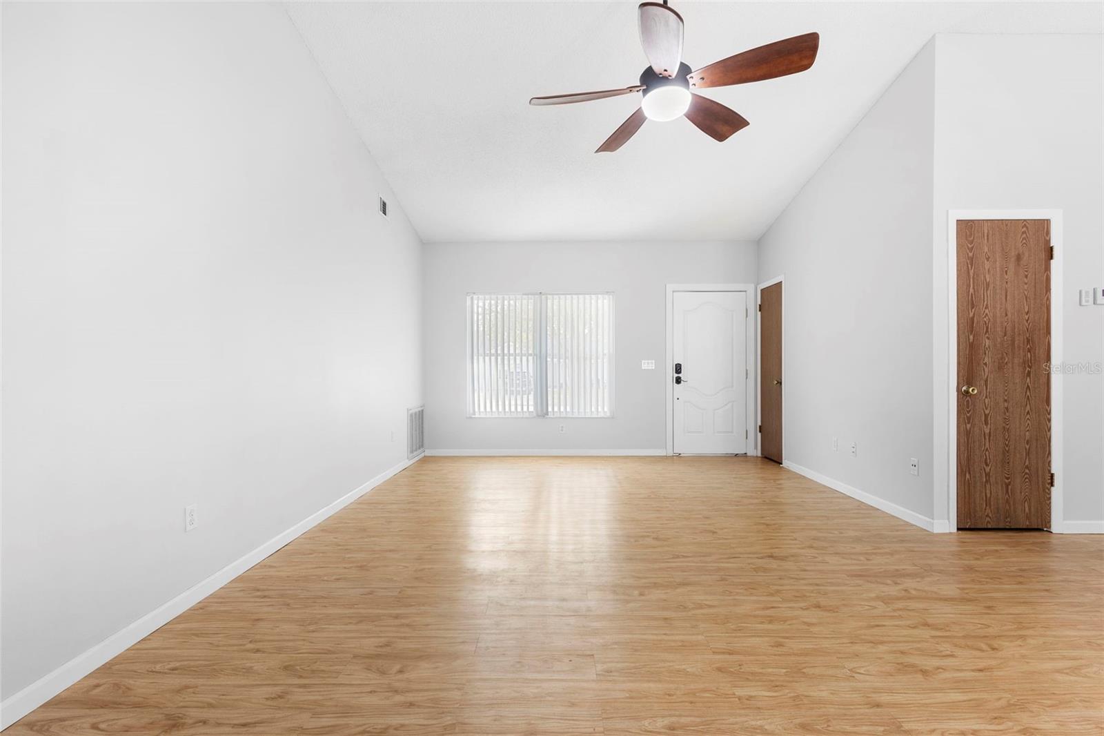 3560 APPLE ORCHARD DR