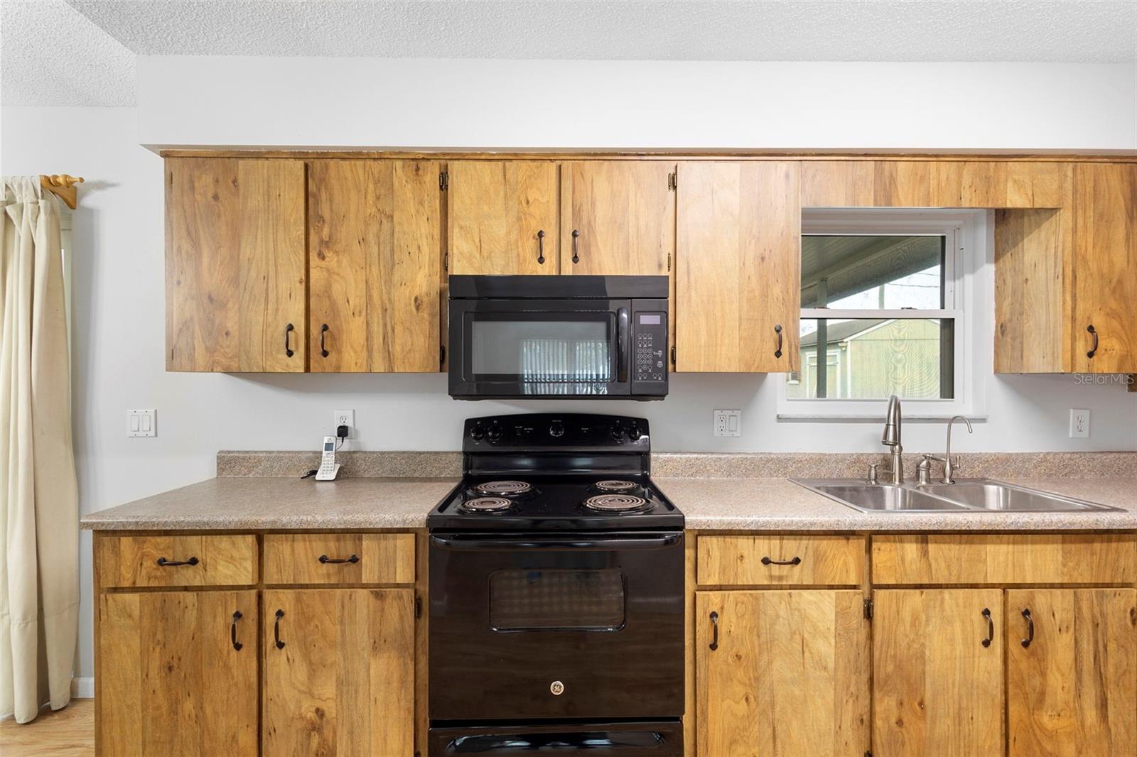 3560 APPLE ORCHARD DR