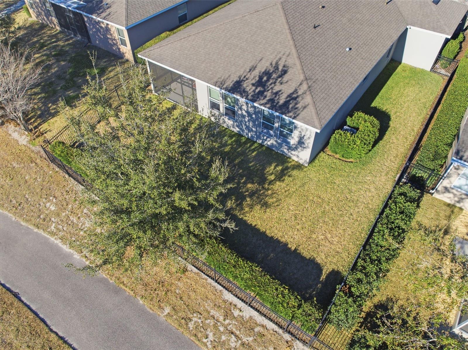 404 W VICTORIA TRAILS BLVD