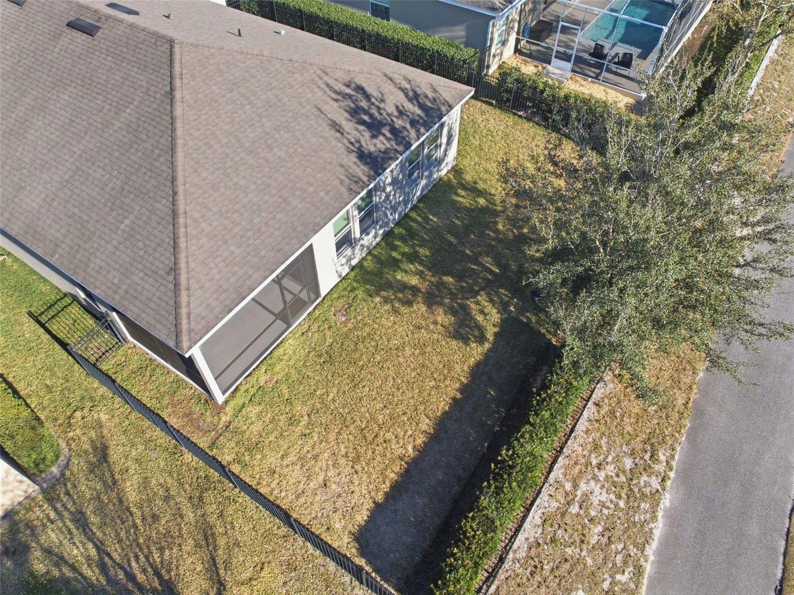 404 W VICTORIA TRAILS BLVD
