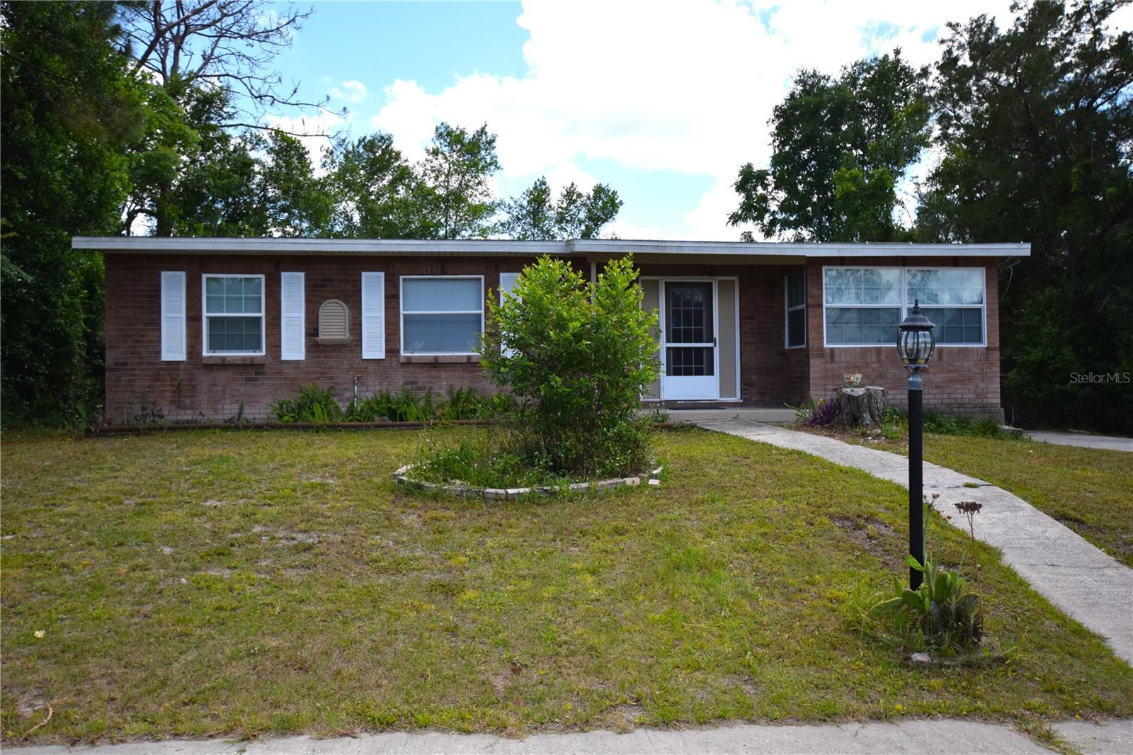 1509 DAROCA DR