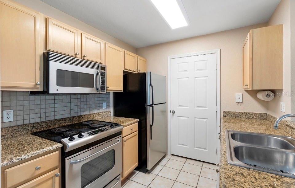 910 REGATTA BAY DR #5-201