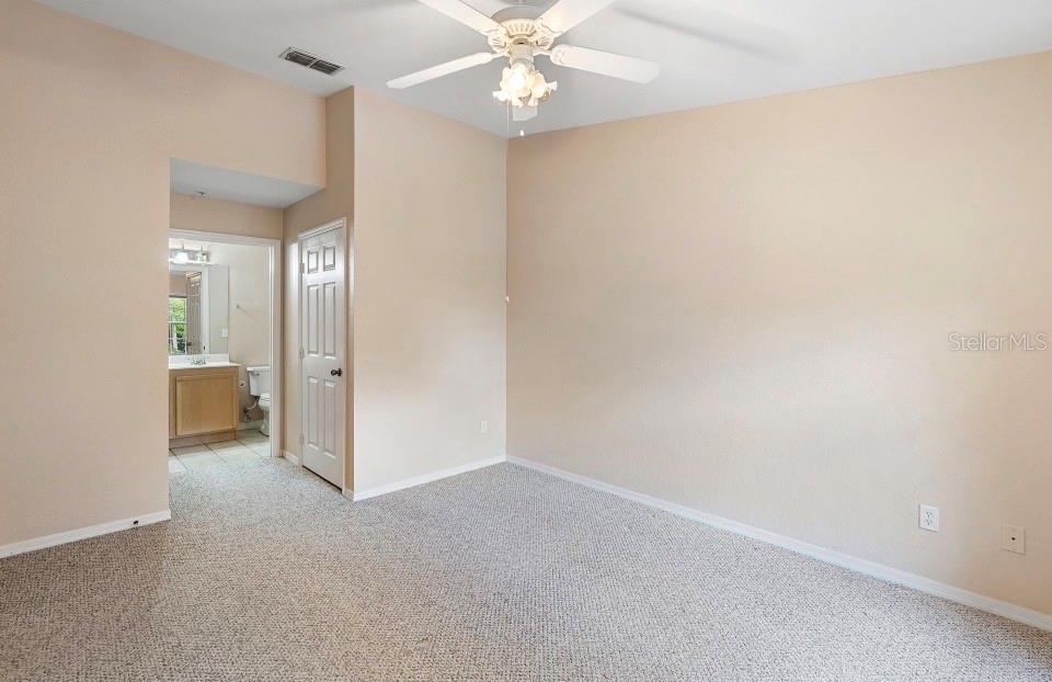 910 REGATTA BAY DR #5-201