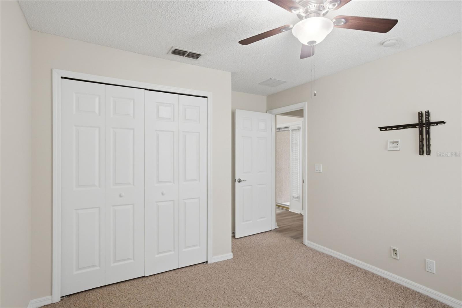 553 MAIDENHAIR CT