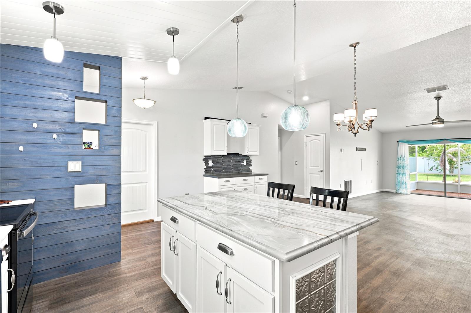 36 ROYAL PALM LN