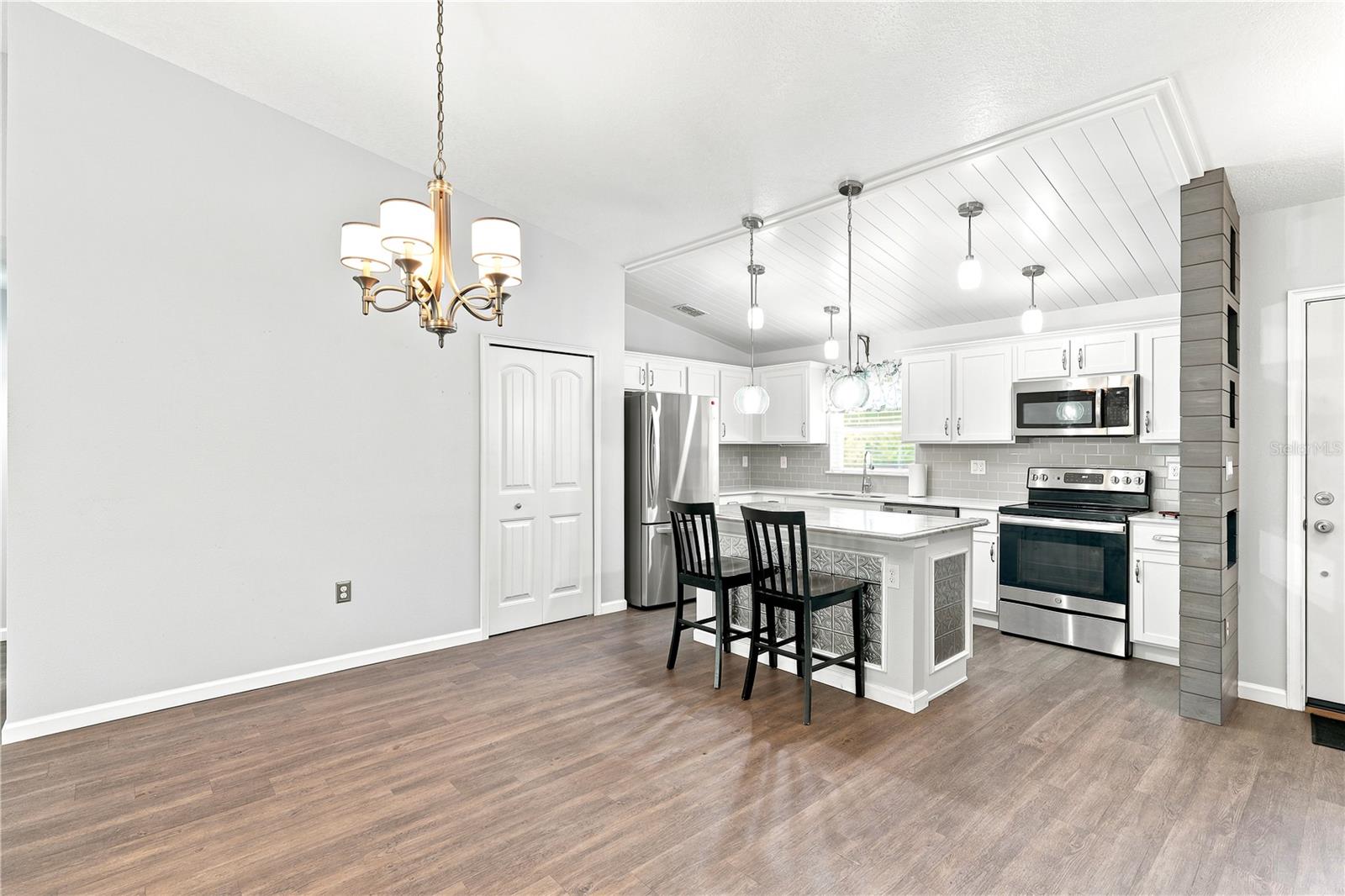 36 ROYAL PALM LN