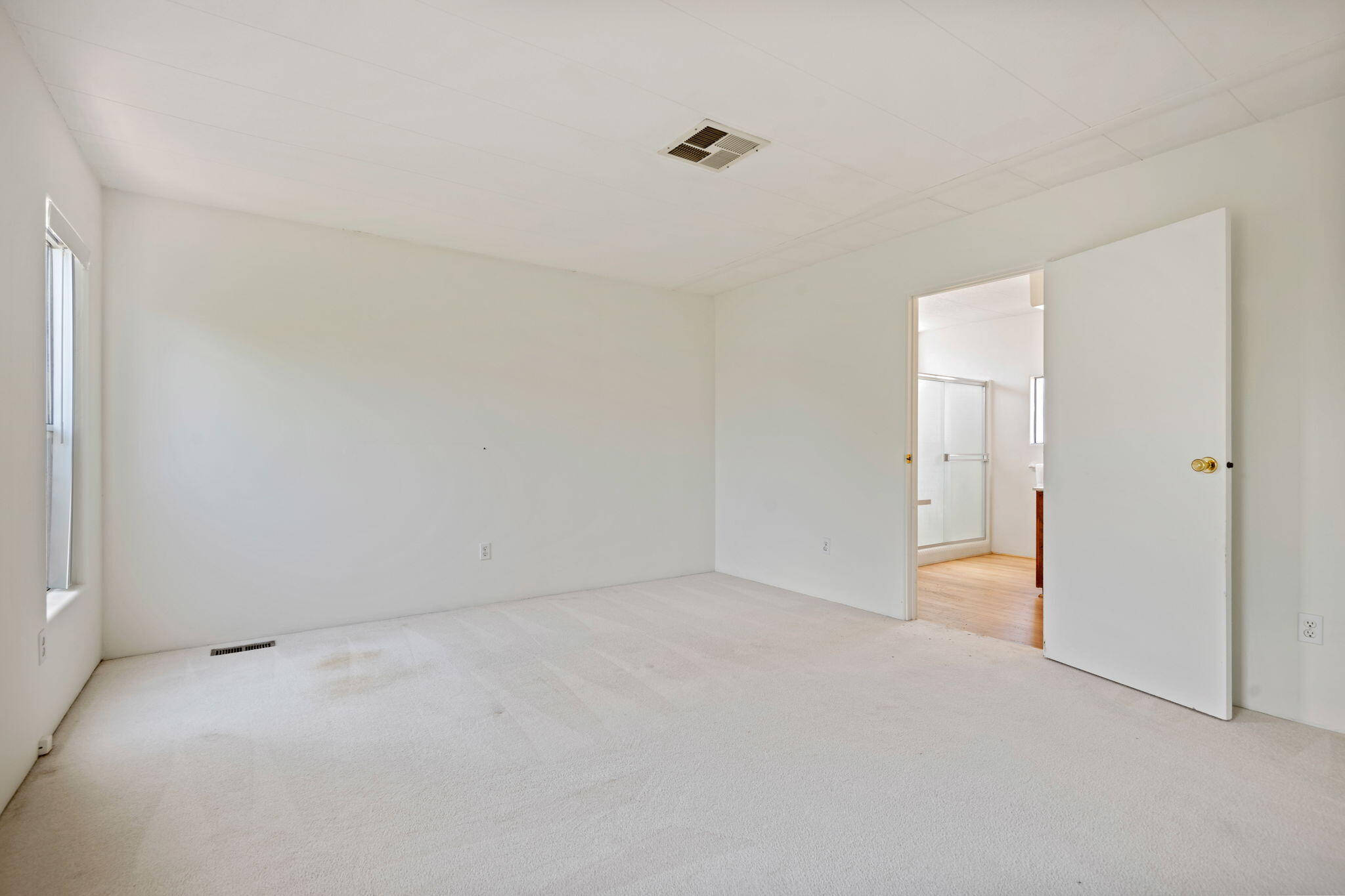 340 Old Mill Road, 107