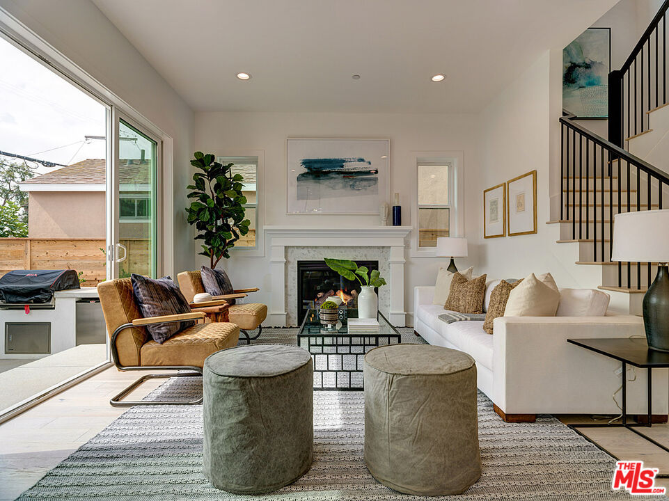 10906 Pickford Way