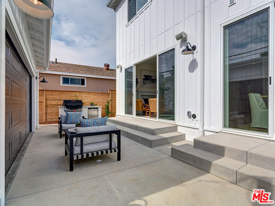 10906 Pickford Way