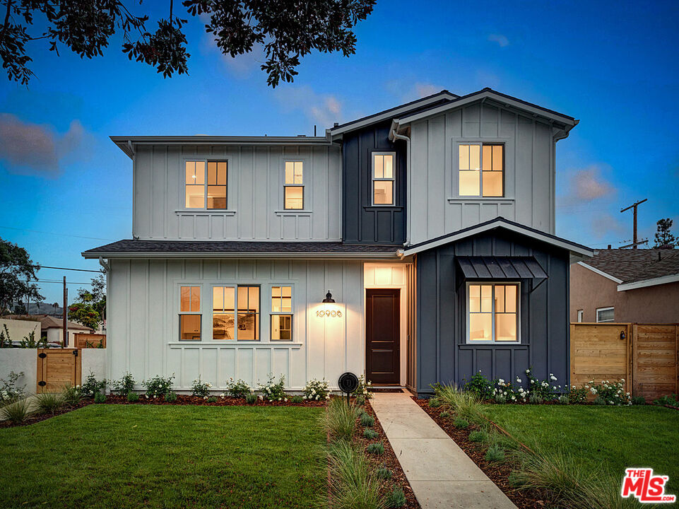 10906 Pickford Way