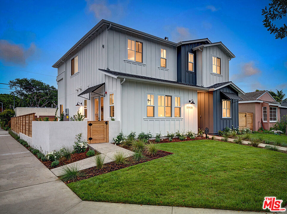 10906 Pickford Way