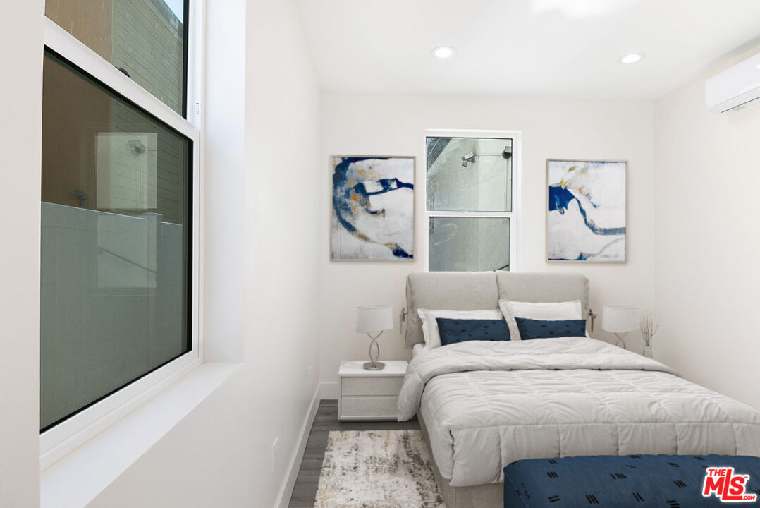 1327 23rd St Unit: B1