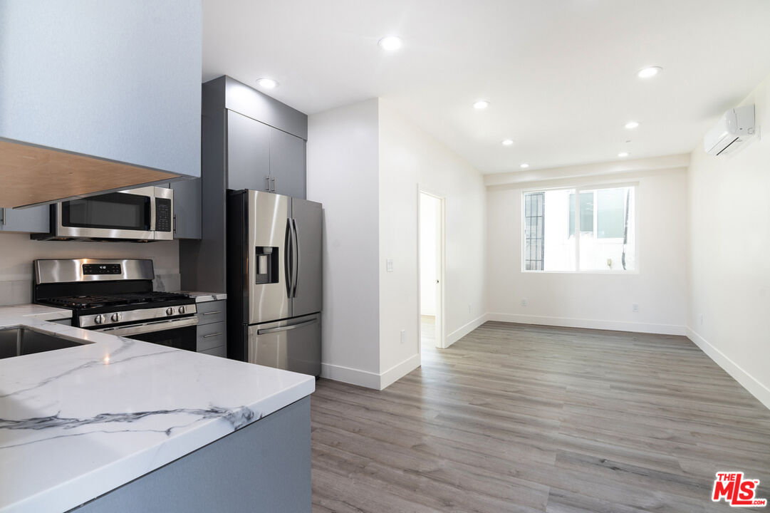 1327 23rd St Unit: B1