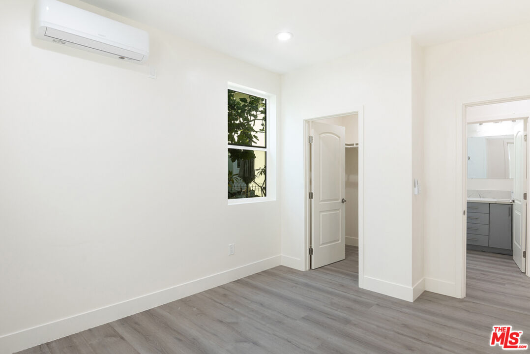 1327 23rd St Unit: B1