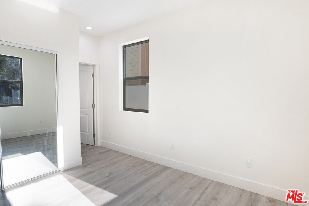 1327 23rd St Unit: B1