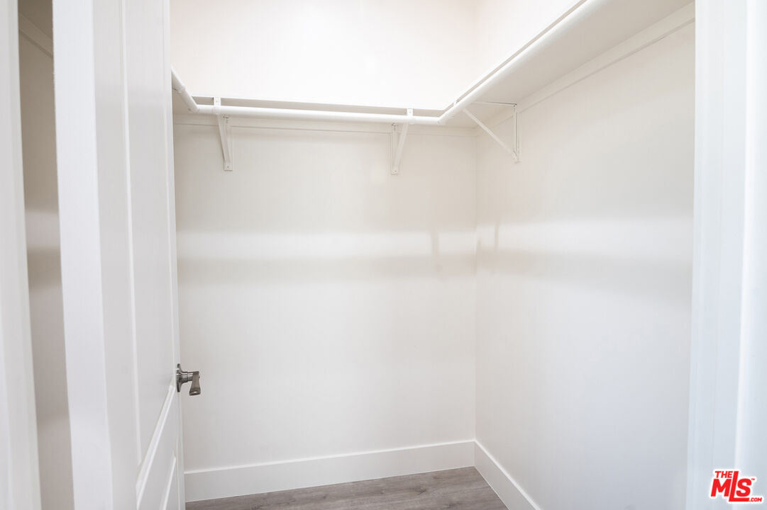 1327 23rd St Unit: B1