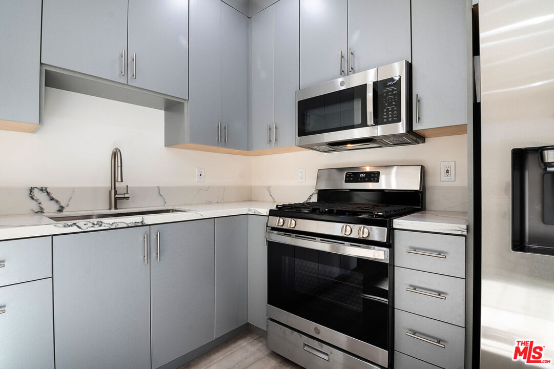1327 23rd St Unit: B2