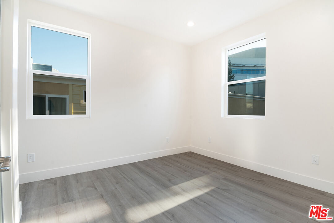 1327 23rd St Unit: B2