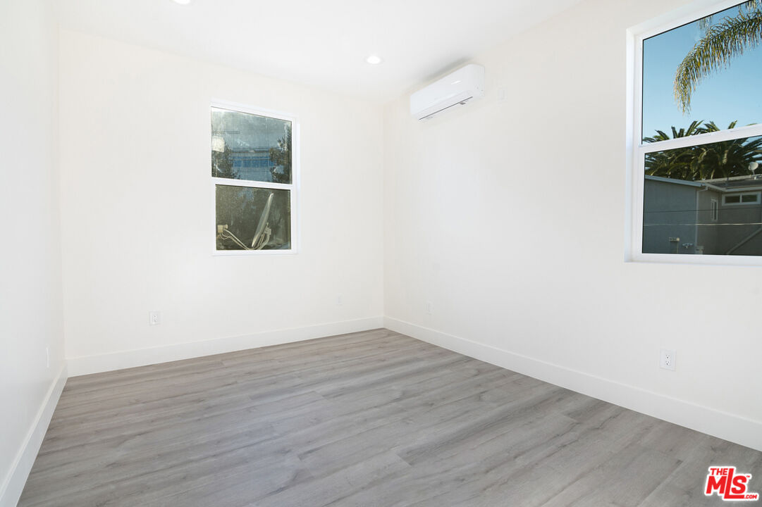 1327 23rd St Unit: B2