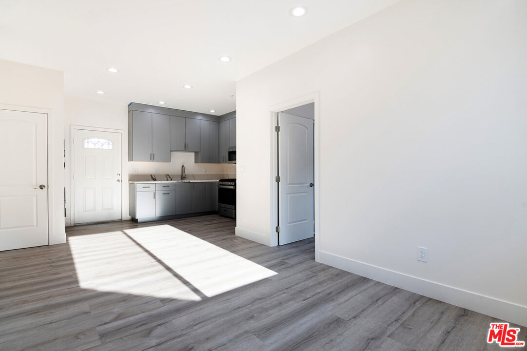 1327 23rd St Unit: B2