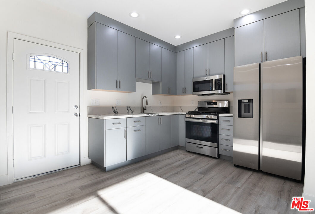 1327 23rd St Unit: B2