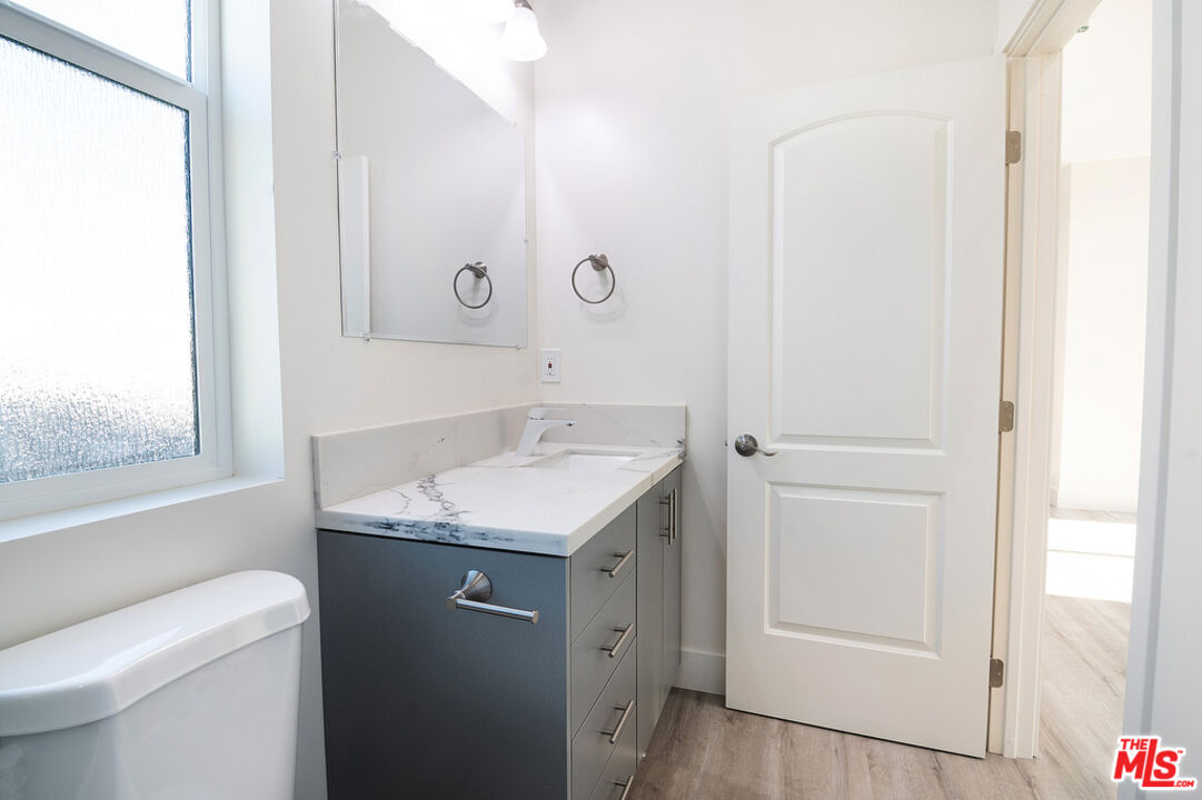1327 23rd St Unit: B2