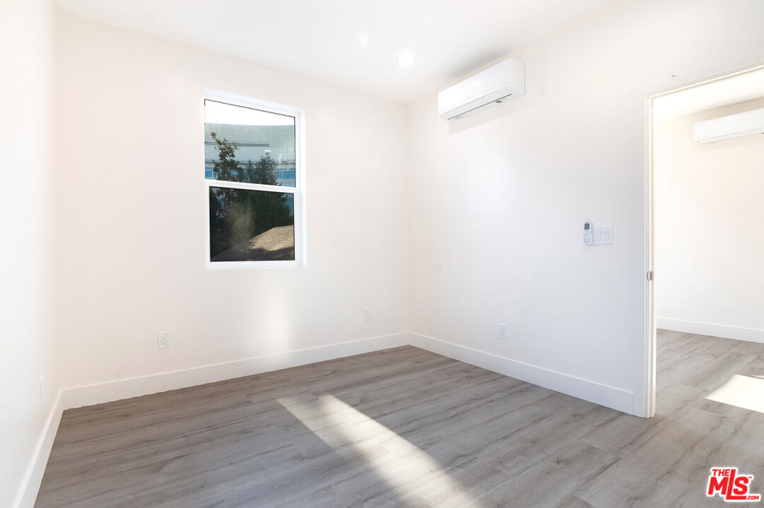 1327 23rd St Unit: B2