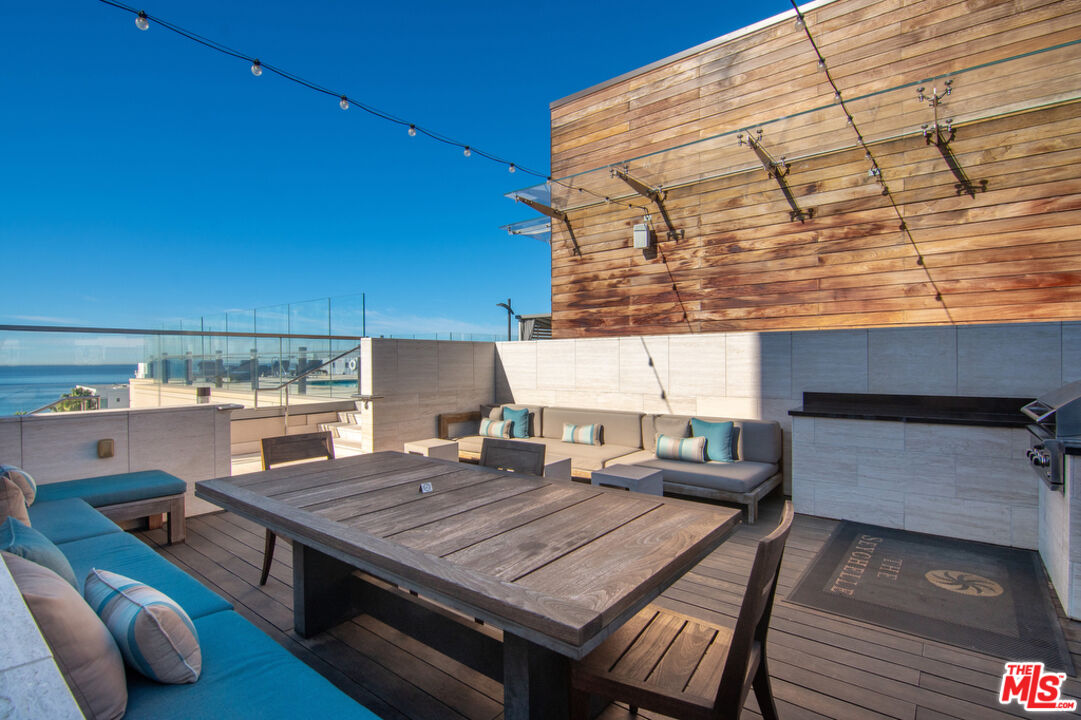 1755 Ocean Ave Unit: 402