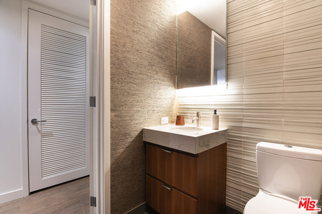 1755 Ocean Ave Unit: 402