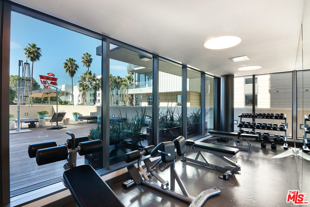 1755 Ocean Ave Unit: 402