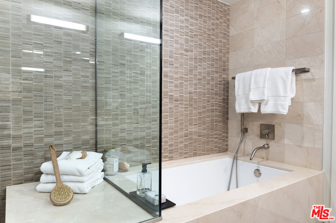 1755 Ocean Ave Unit: 402