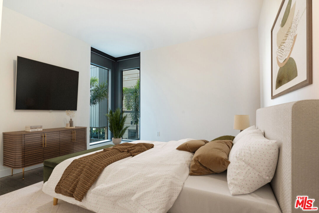 1755 Ocean Ave Unit: 402