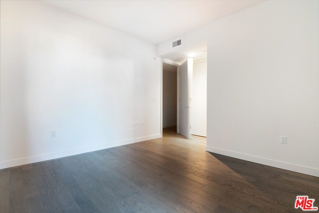 1755 Ocean Ave Unit: 402
