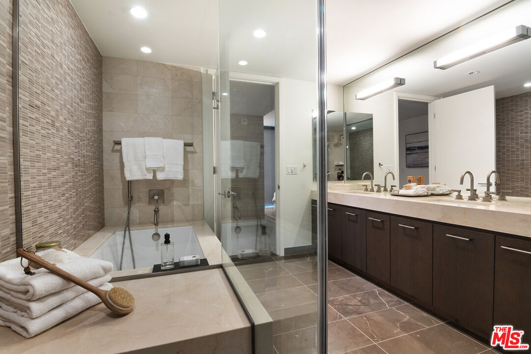 1755 Ocean Ave Unit: 402