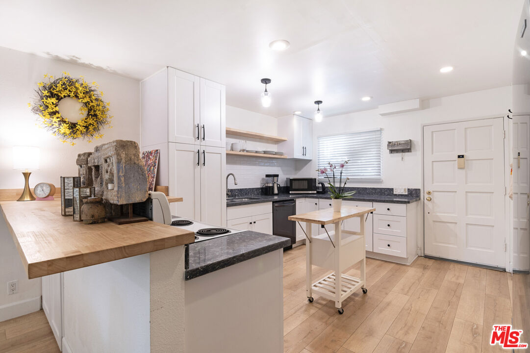 6479 Kanan Dume Rd Unit: 24