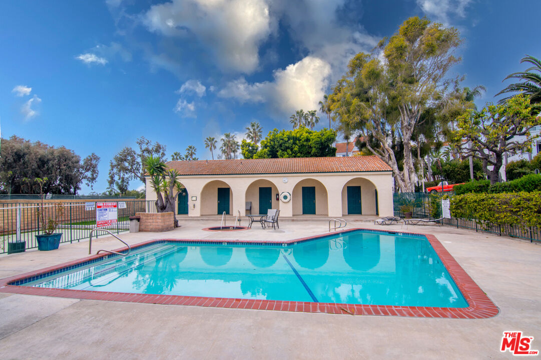 6479 Kanan Dume Rd Unit: 24