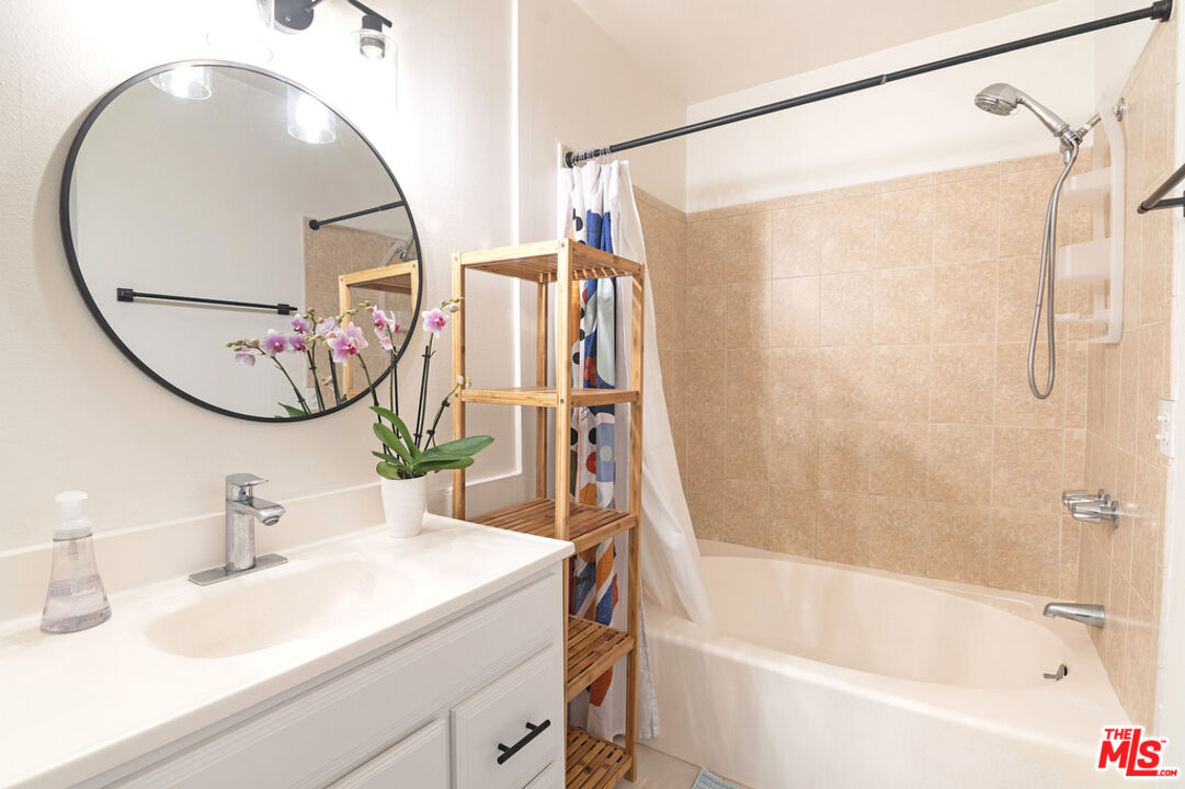 6479 Kanan Dume Rd Unit: 24