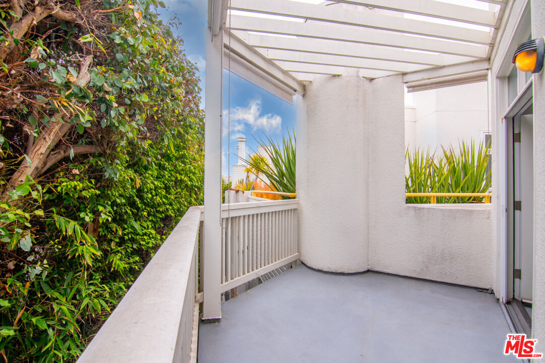 3002 3rd St Unit: 304