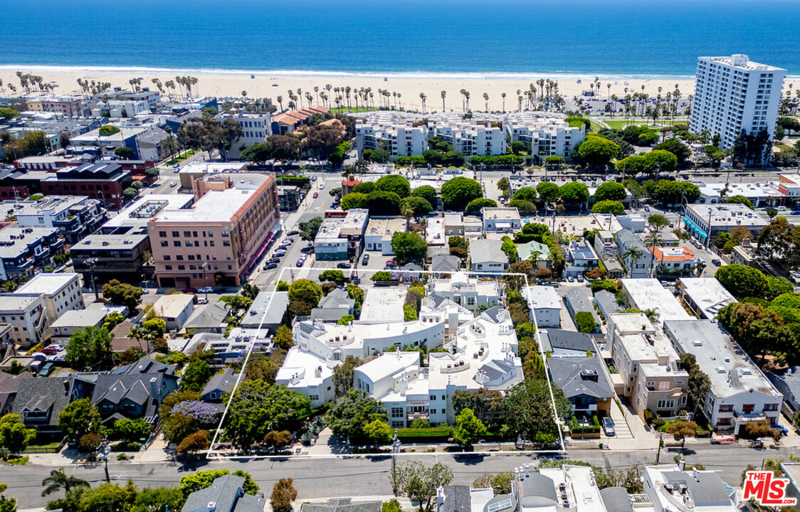 3002 3rd St Unit: 304